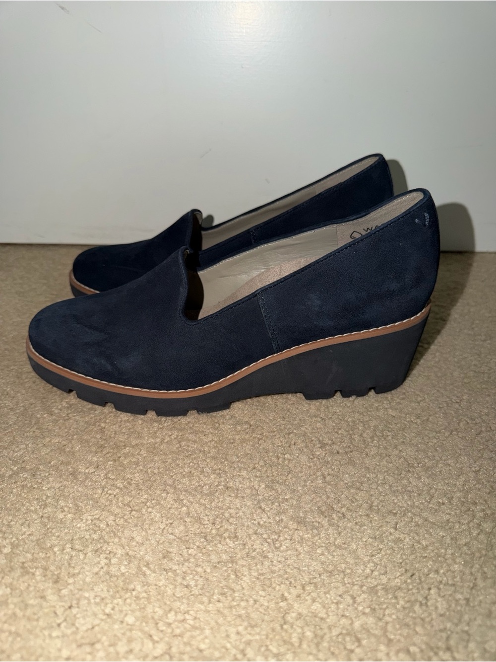 Vionic Willa Wedge Women’s Size 8 Navy Blue Suede Loafers Water Repellent